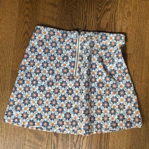 patterned short Abercrombie and Fitch skirt